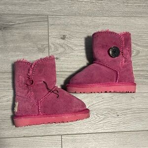 Ugg Kids Bailey Button Fuschia Pink Boots Kids Size 9 - Button Missing Size 25
